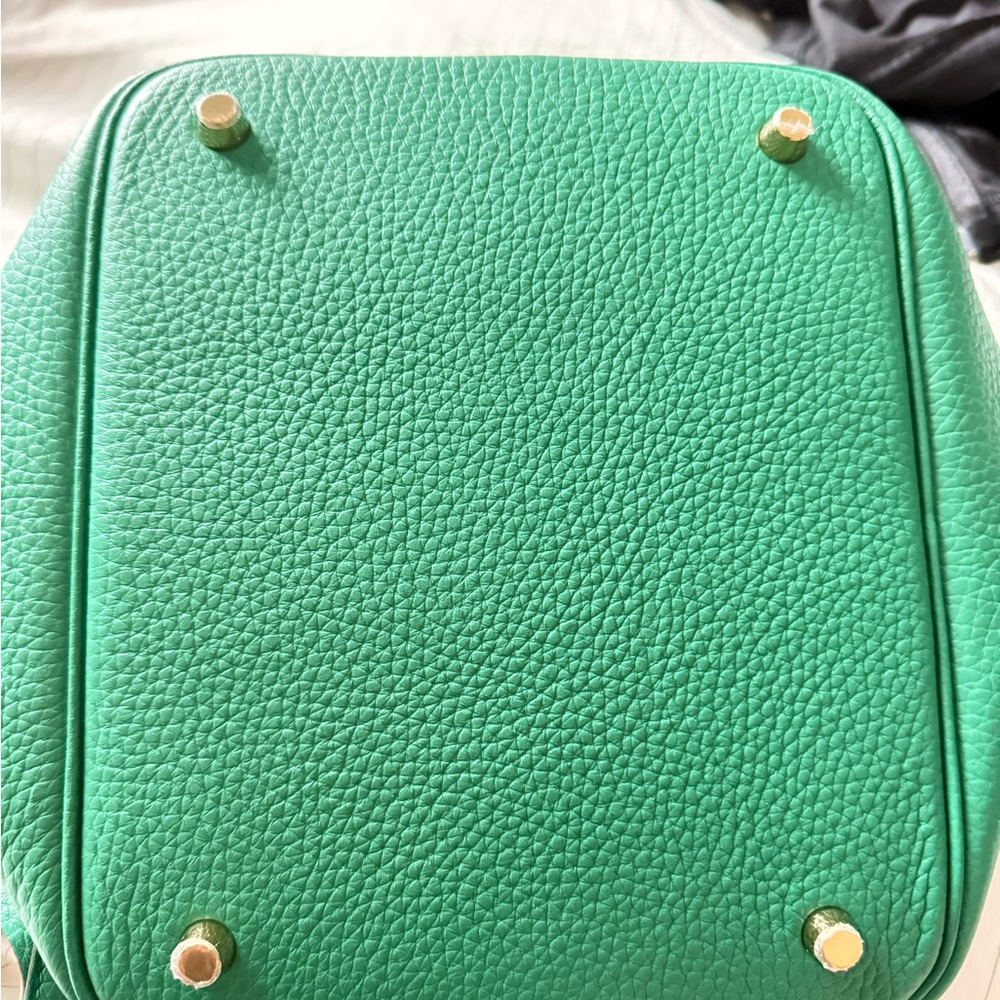 NEW Hermes Picotin 22 in vert vertigo clemence leather - Picture 2 of 5